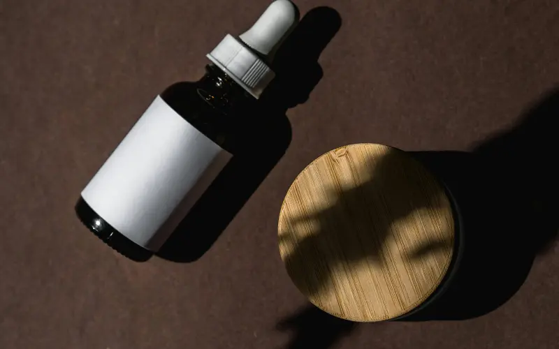 Retinol serum for nighttime use only — beginner's guide to starting at 0.025% and building tolerance over 8 weeks